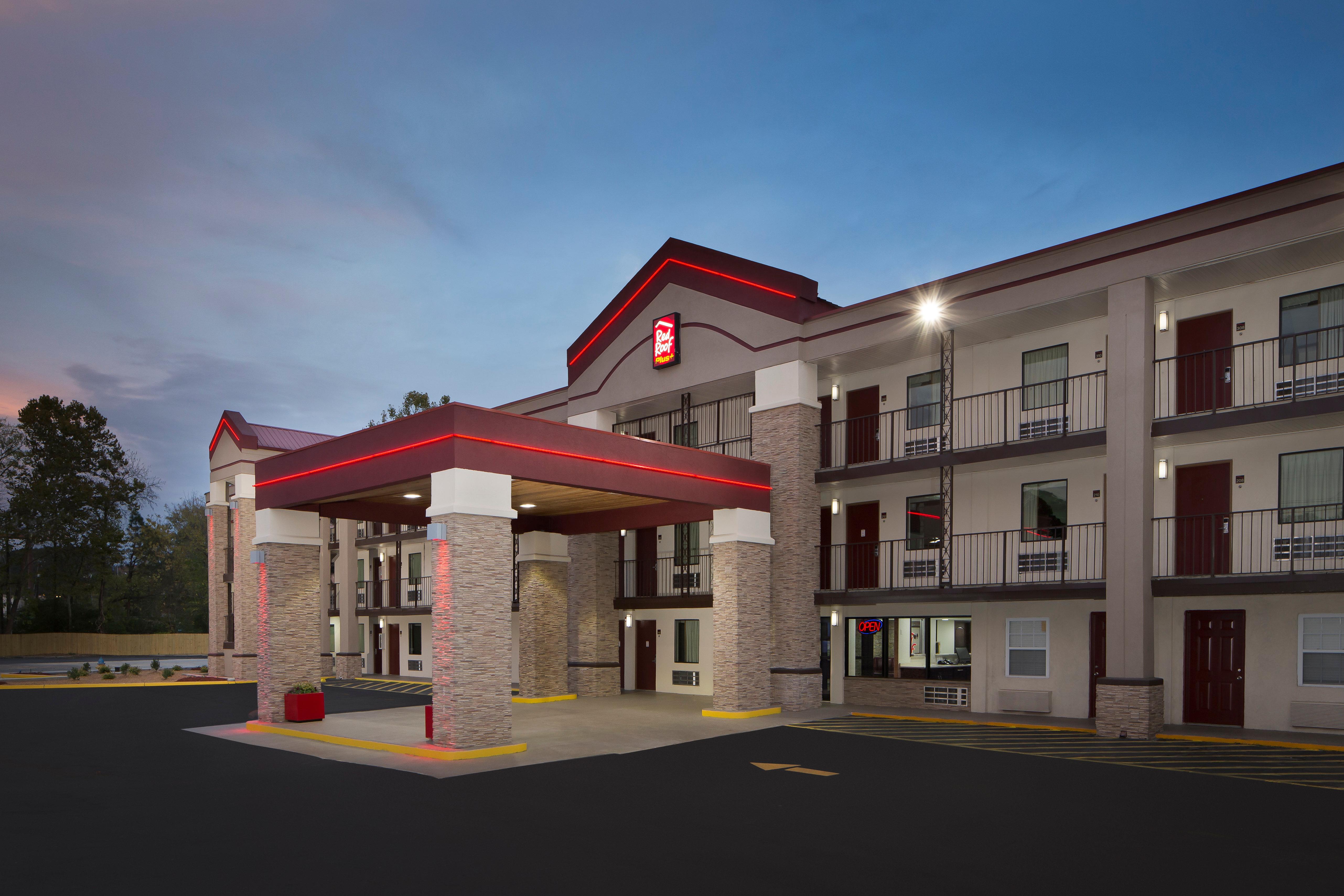 Red Roof Inn Plus+ Birmingham East - Irondale/Airport Extérieur photo