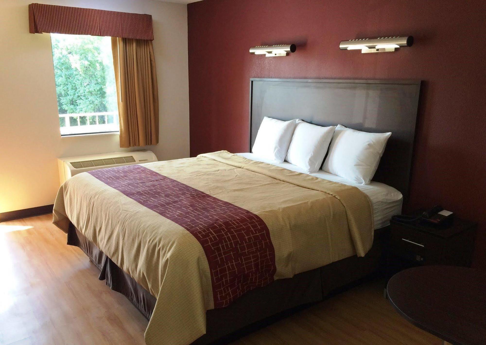 Red Roof Inn Plus+ Birmingham East - Irondale/Airport Extérieur photo