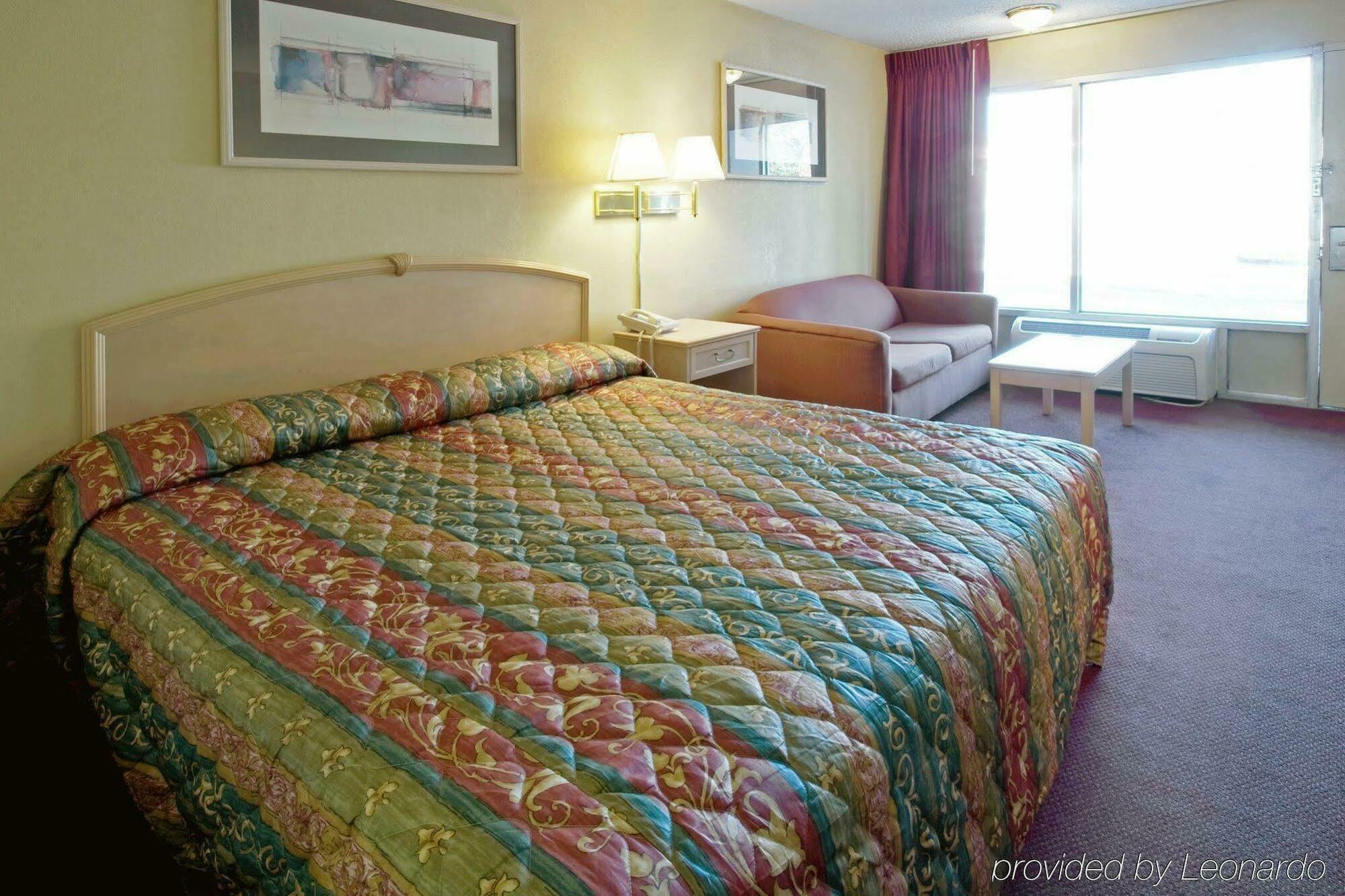 Red Roof Inn Plus+ Birmingham East - Irondale/Airport Extérieur photo