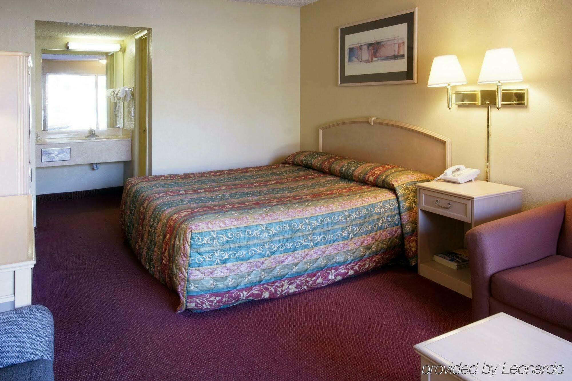 Red Roof Inn Plus+ Birmingham East - Irondale/Airport Extérieur photo
